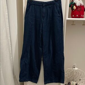 Zara Women’s High Waist Wide Leg Jeans. 100% Cotton. Utility Styling. EUC